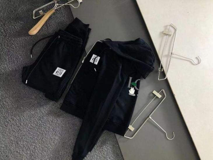 Picture of Loewe Sweater Suits _SKULoeweM-5XLkdtn3940721